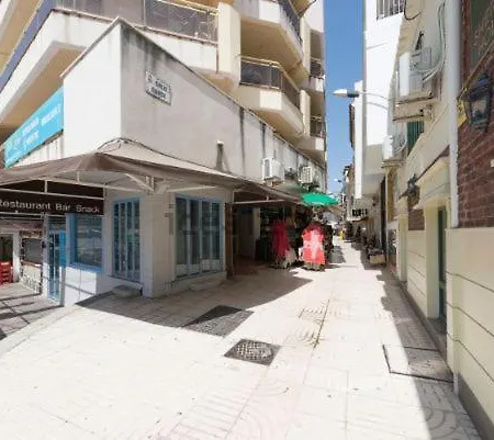 Puerta Del Sol Trm Only Adults Aparts * 토레몰리노스